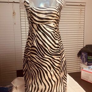 CLUB MÓNACO Stylish Zebra Print Dress